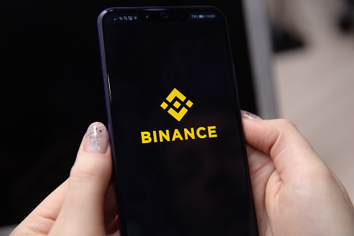 Omni Network lands on Binance Launchpool as Algotech picks presale momentum